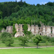 Schlossruine Niederperwarth