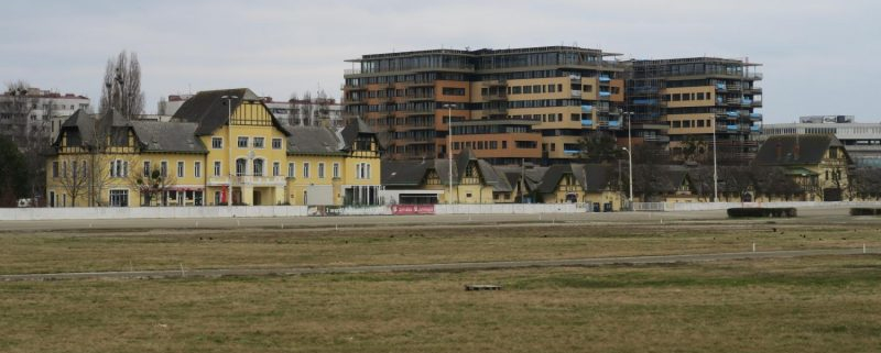 Trabrennbahn Krieau, Stallungen, Wien