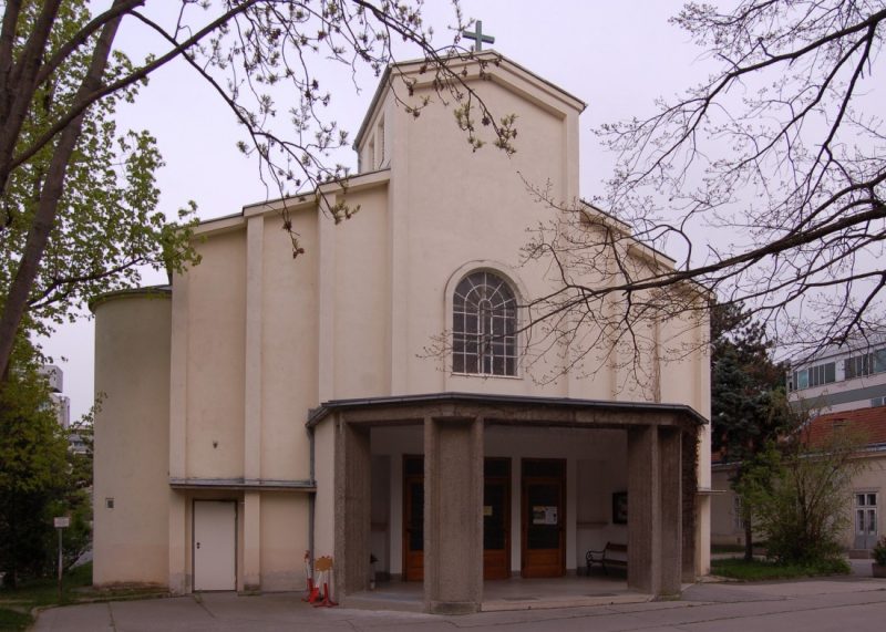 Klinik Ottakring, ehem. Spitalskirche des Wilhelminenspitals, Foto: April 2011, (c) Michael Kranewitter, CC BY-SA 3.0, Wikipedia